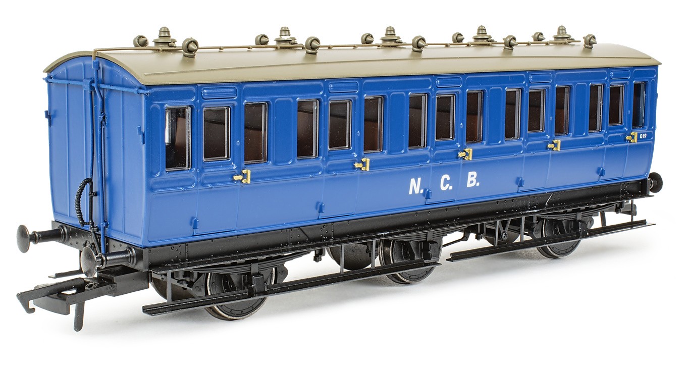 Hattons Genesis Coaches Model Rail March 2025