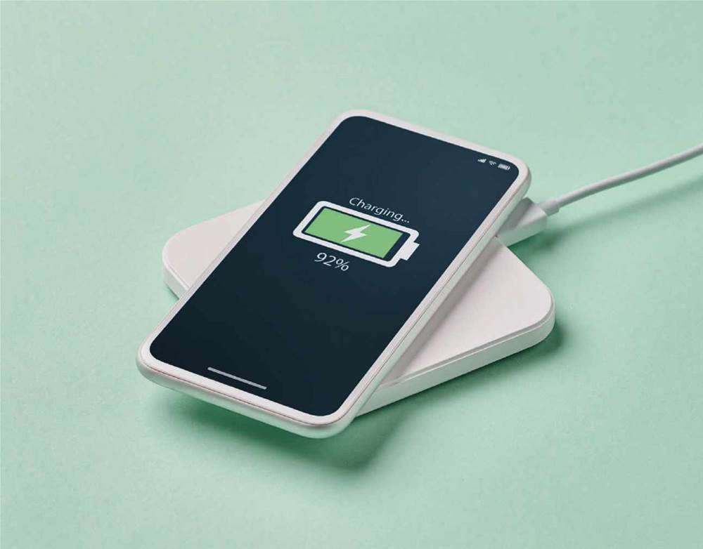 HOW DOES WIRELESS CHARGING WORK? | BBC Science Focus Magazine Mar-22
